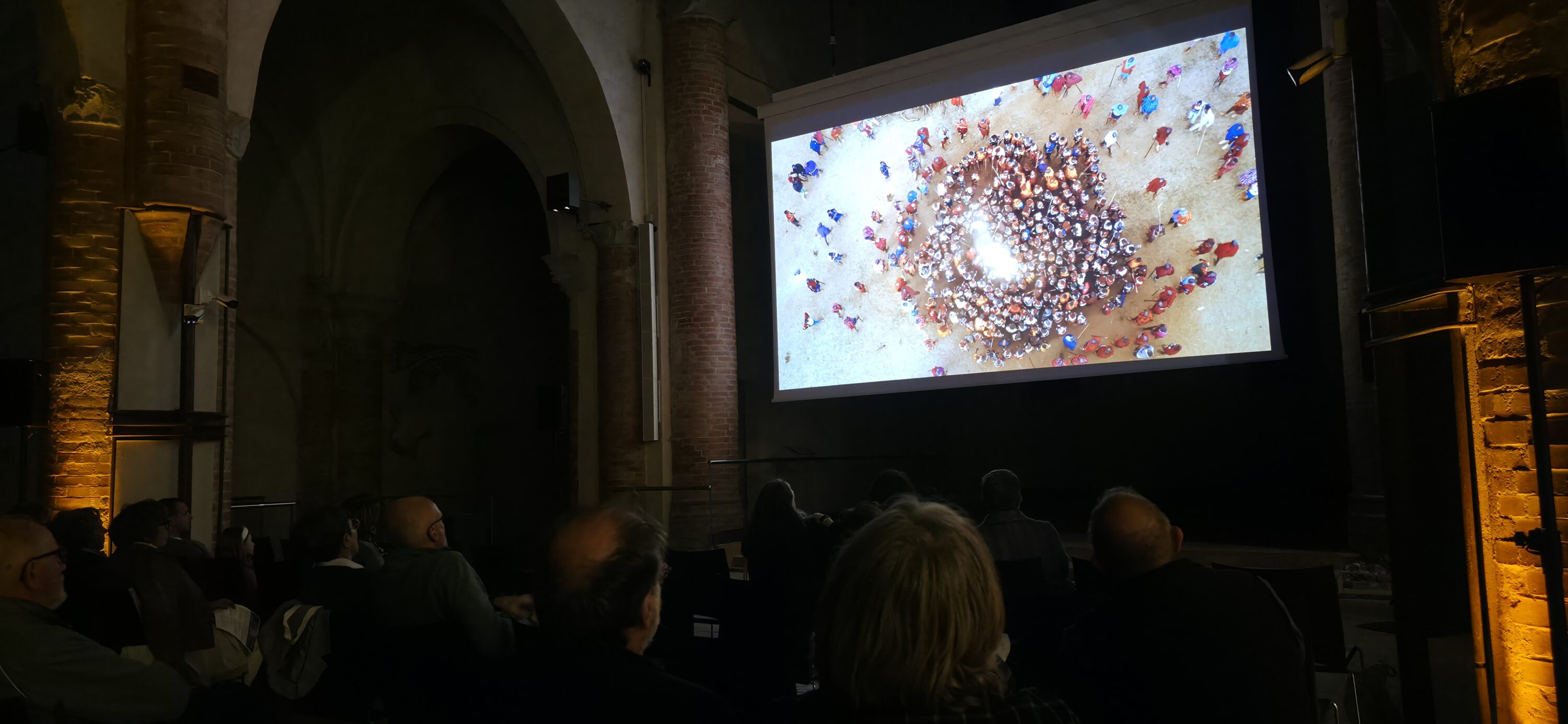 Un momento di proiezione di Cuneo Archeofilm 2025 (ph@Raffaele Masano)