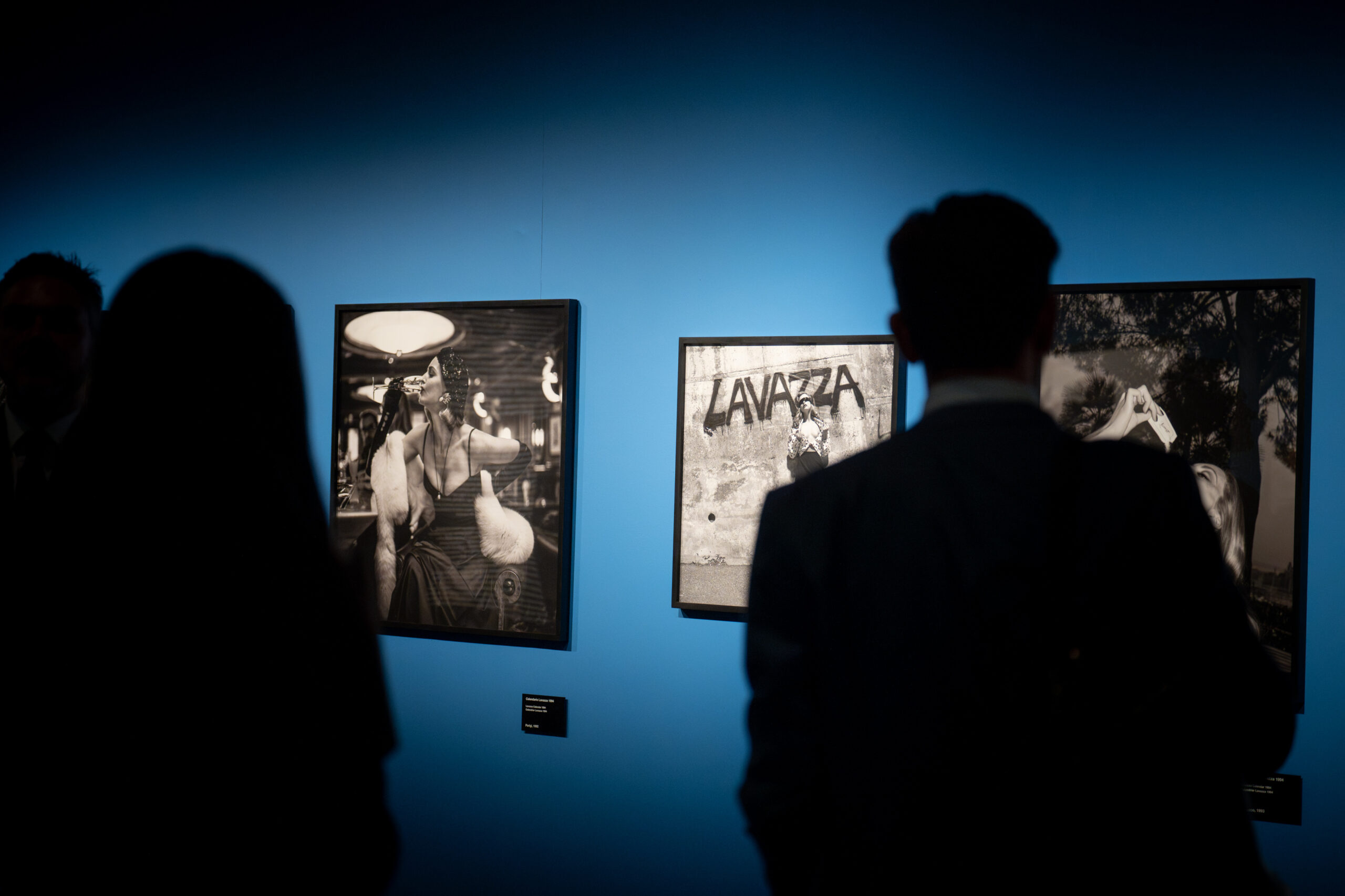 Alcuni scatti della mostra “Helmut Newton. Intrecci” organizzata da Fondazione Artea e curata da Matthias Harder presso il Filatoio di Caraglio (©️ Fondazione Artea - ph. Marco Rostagno)