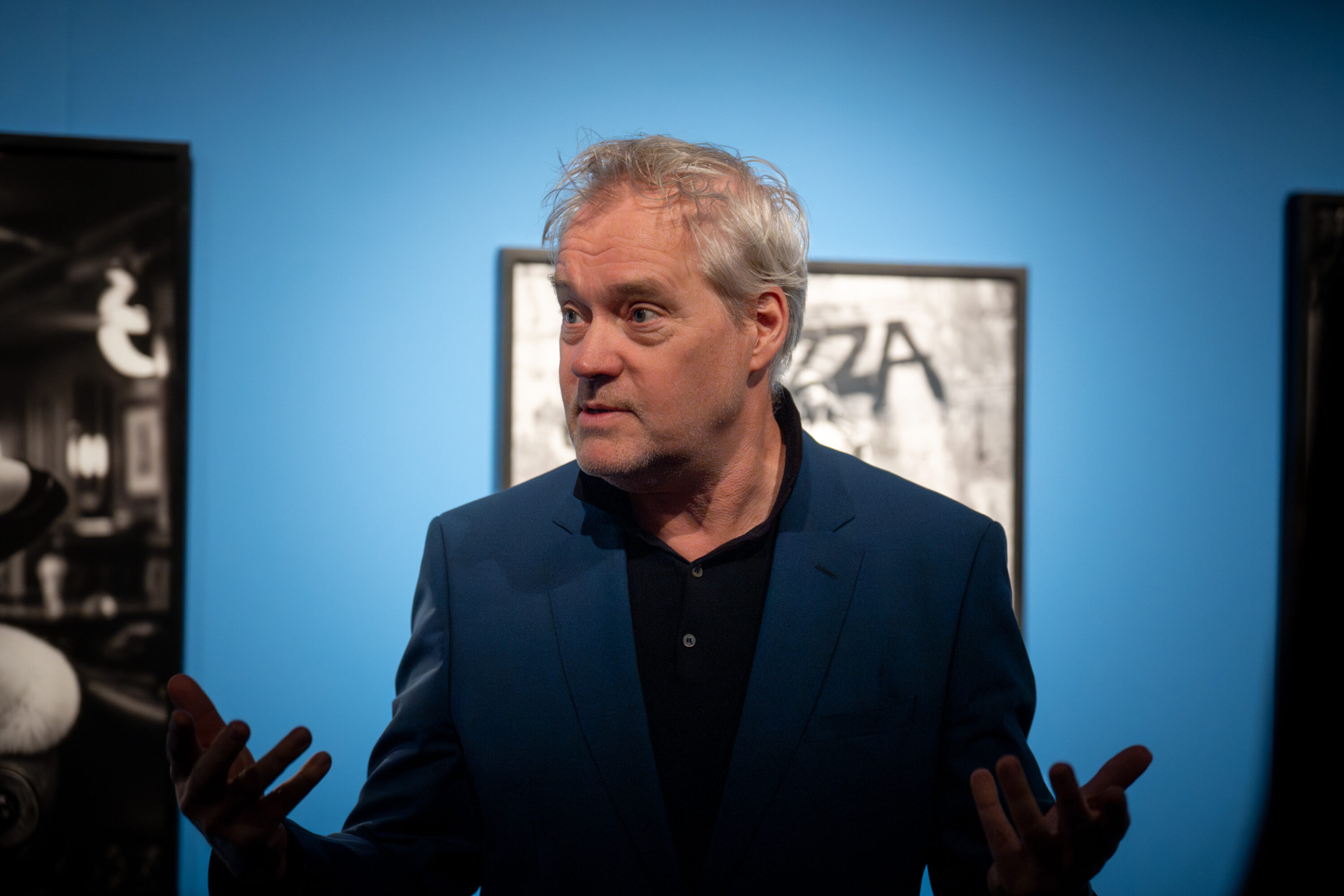 Matthias Harder ha curato la mostra “Helmut Newton. Intrecci” organizzata da Fondazione Artea presso il Filatoio di Caraglio (©️ Fondazione Artea - ph. Marco Rostagno)