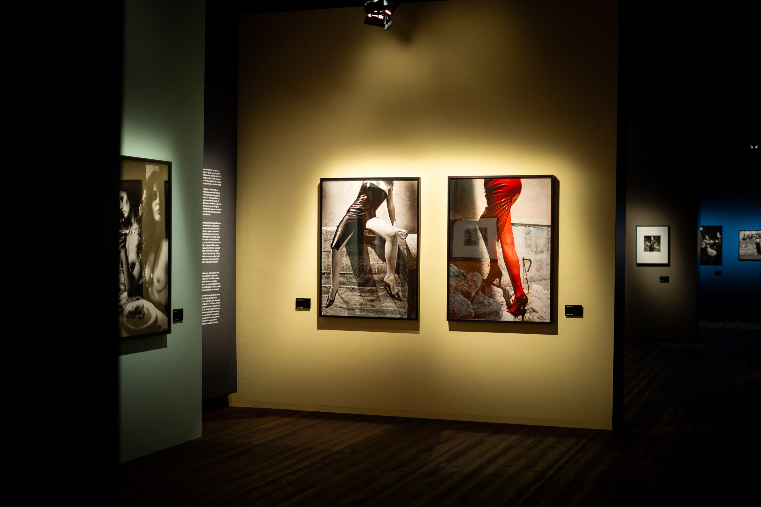 Alcuni scatti della mostra “Helmut Newton. Intrecci” organizzata da Fondazione Artea e curata da Matthias Harder presso il Filatoio di Caraglio (©️ Fondazione Artea - ph. Marco Rostagno)