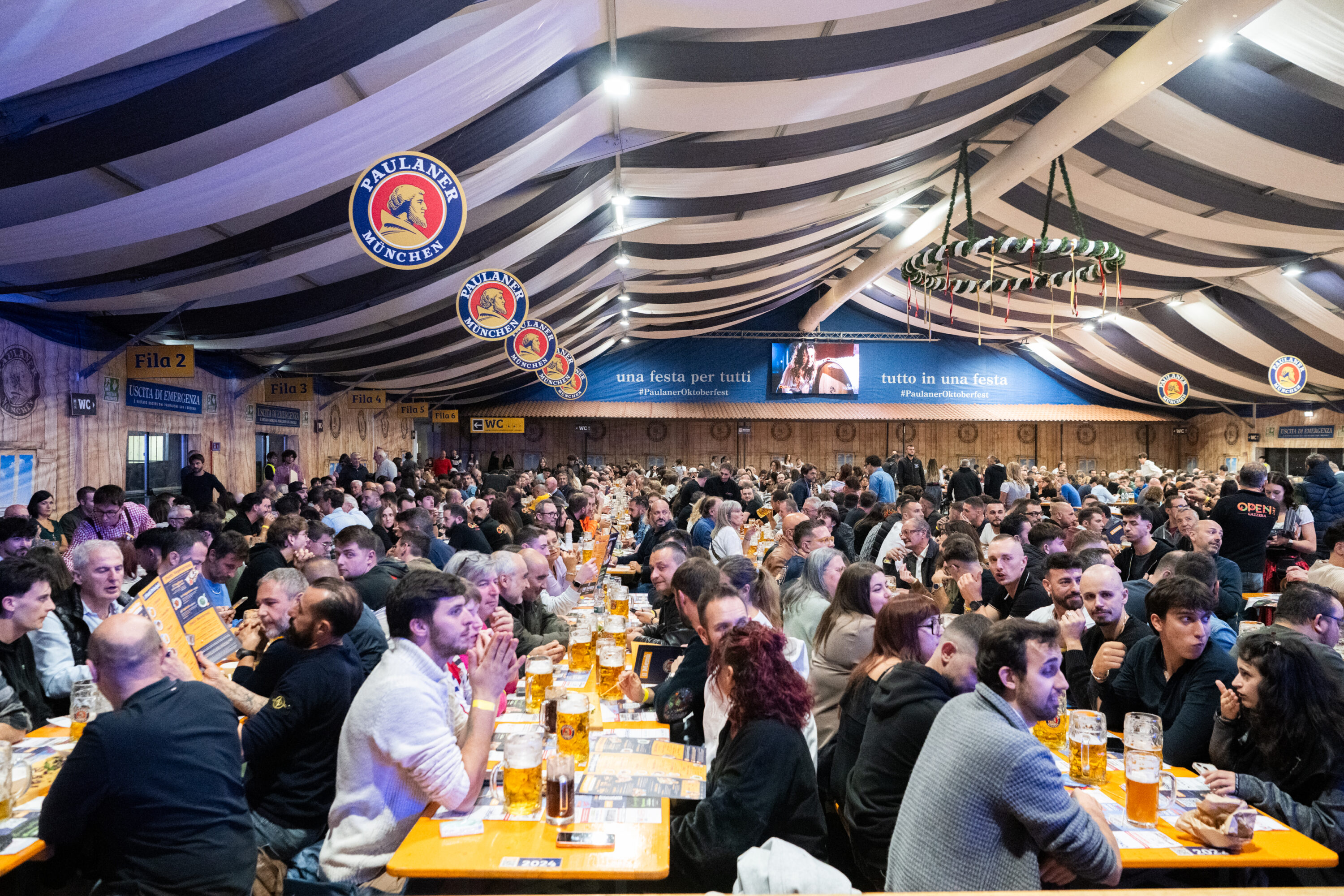 Un momento di festa all'Oktoberfest Cuneo (ph@Laura Atzeni)