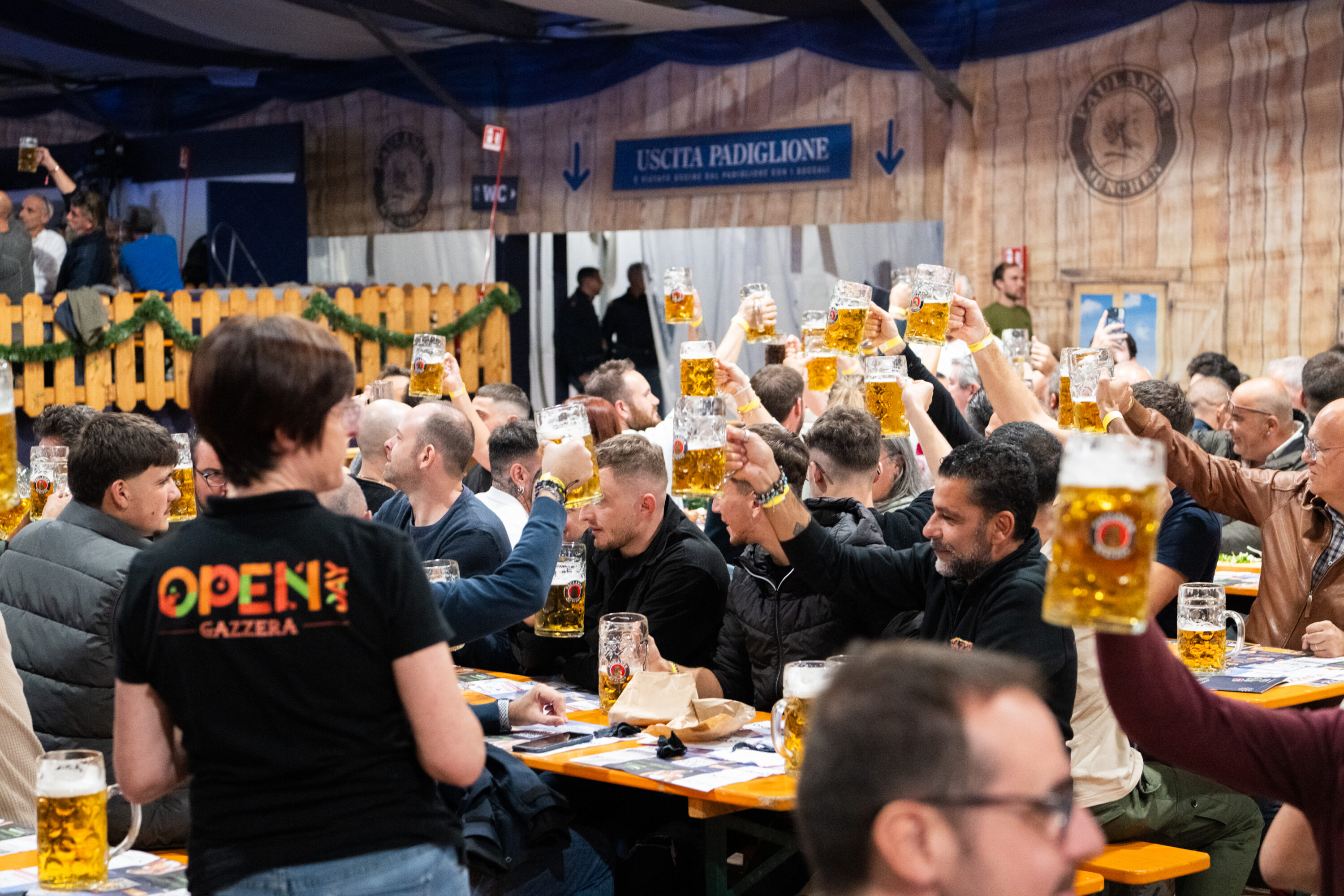 Un momento di festa all'Oktoberfest Cuneo (ph@Laura Atzeni)
