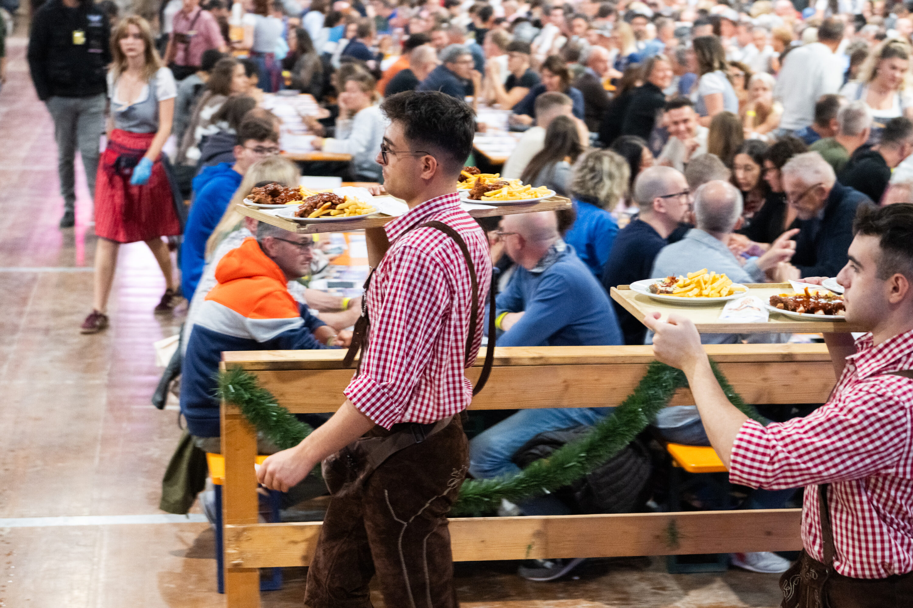 Un momento di festa all'Oktoberfest Cuneo (ph@Laura Atzeni)