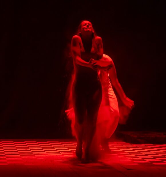 leggera come la cenere