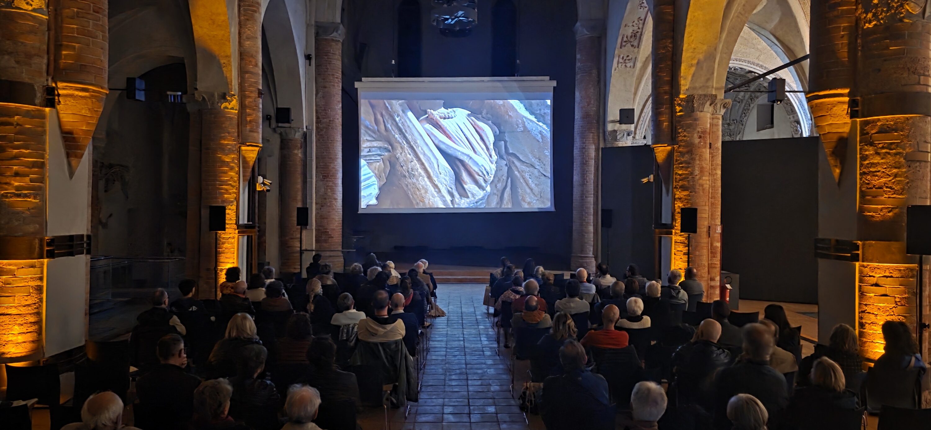 Un momento della proiezione del Cuneo Archeofilm 2025 (ph@Raffaele Massano)
