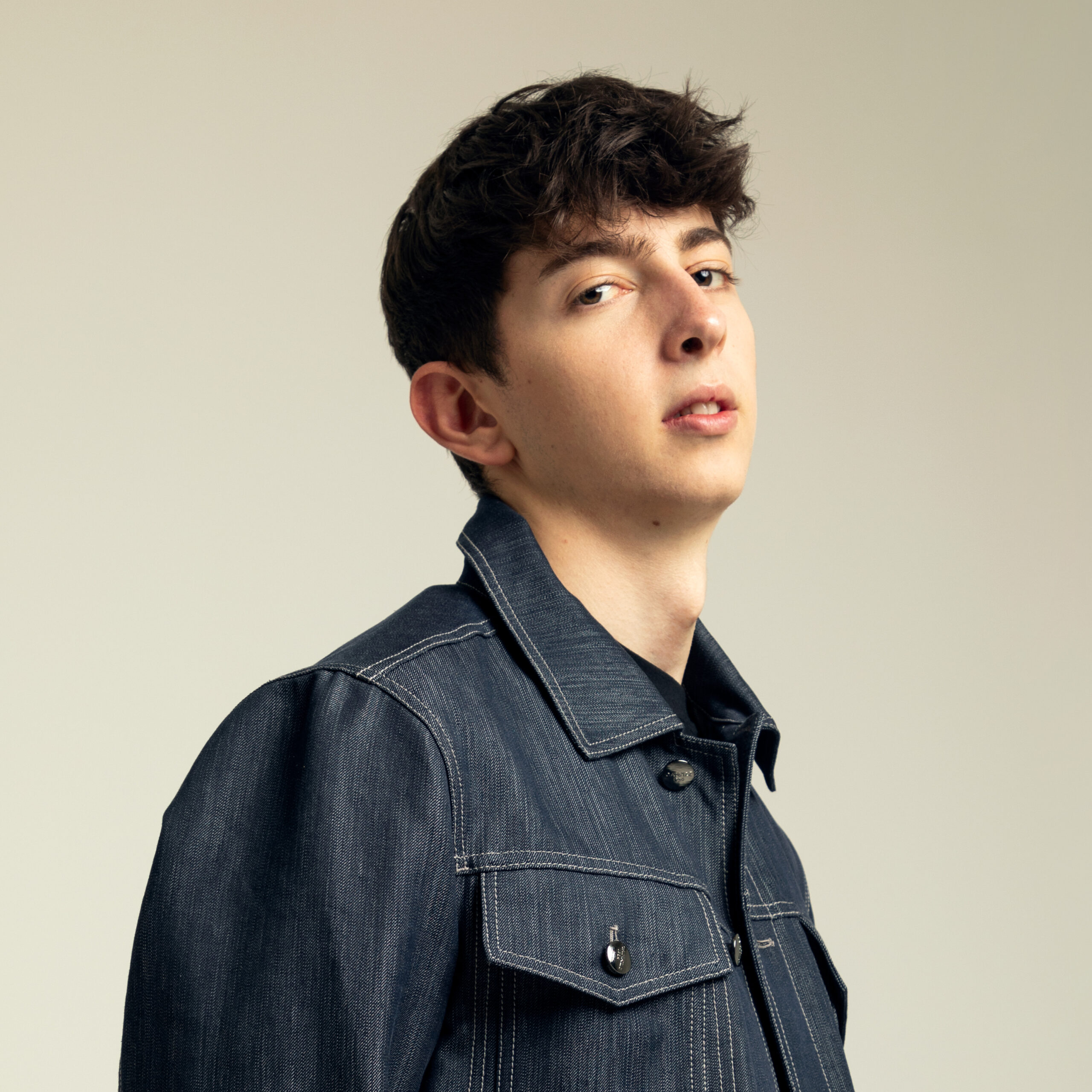 Alessandro La Cava, autore e compositore multiplatino, sarà protagonista del talk “Non sono solo canzoni” di TYF 2026