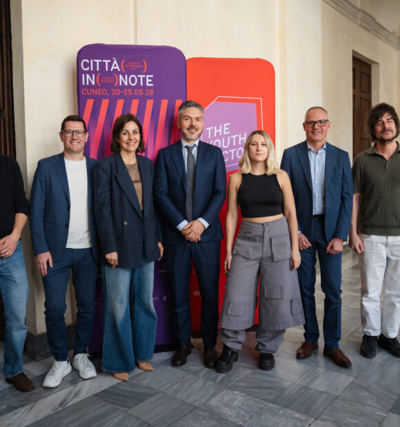 Foto di gruppo durante la conferenza stampa di Città in note (ph@Marco Rostagno)