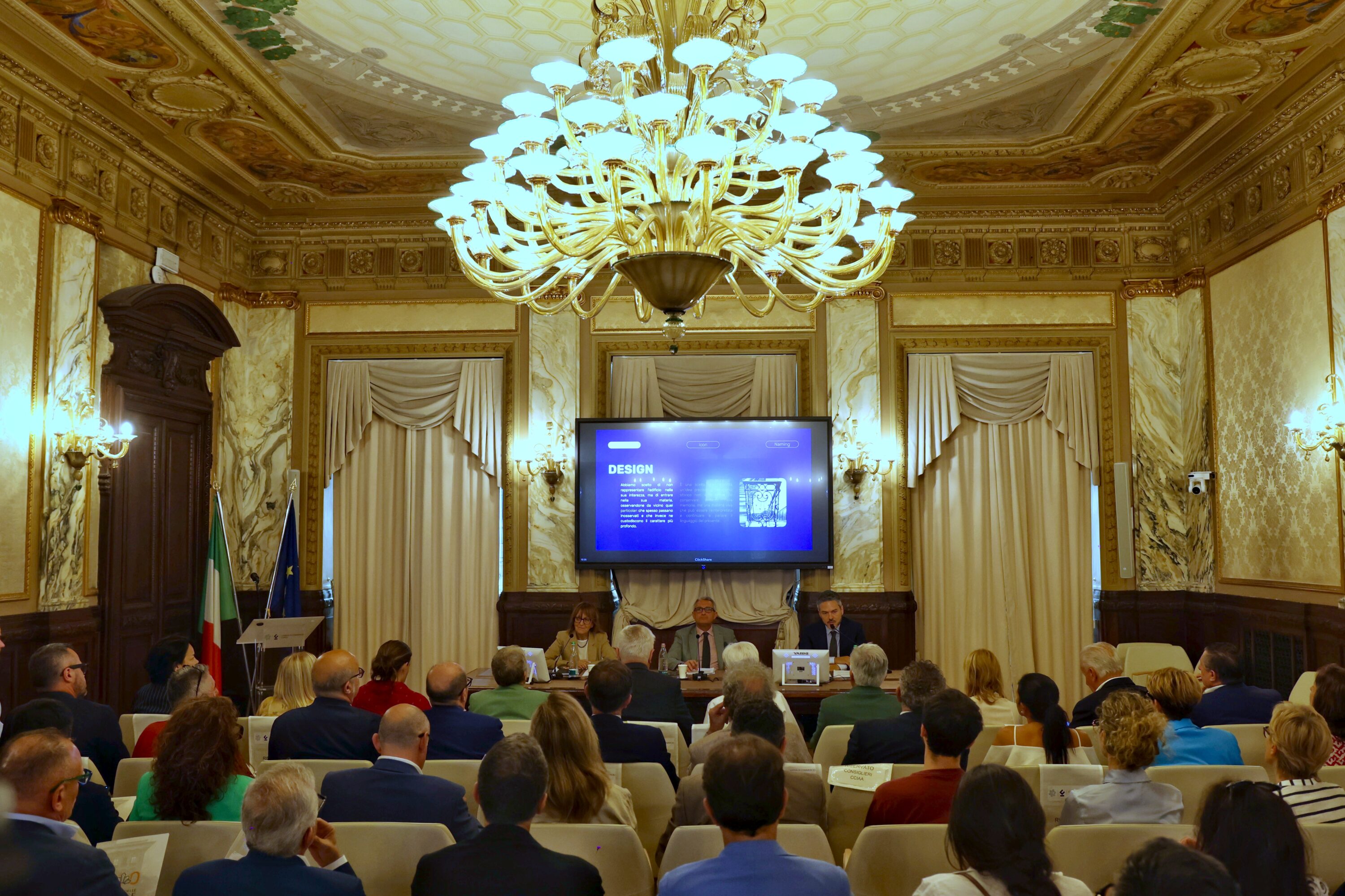 Un momento della conferenza stampa di presentazione del programma delle attività del centenario del Palazzo della Camera di Commercio