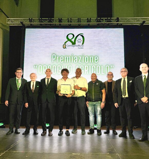 Il presidente Massimiliano Giansanti ha premiato l’azienda “O.R.A. Società Agricola” di Roreto di Cherasco con l'"Orgoglio agricolo”