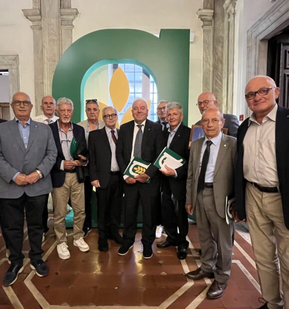 Valter Roatttino, primo da destra, e il nuovo Consiglio nazionale dell'ANPA