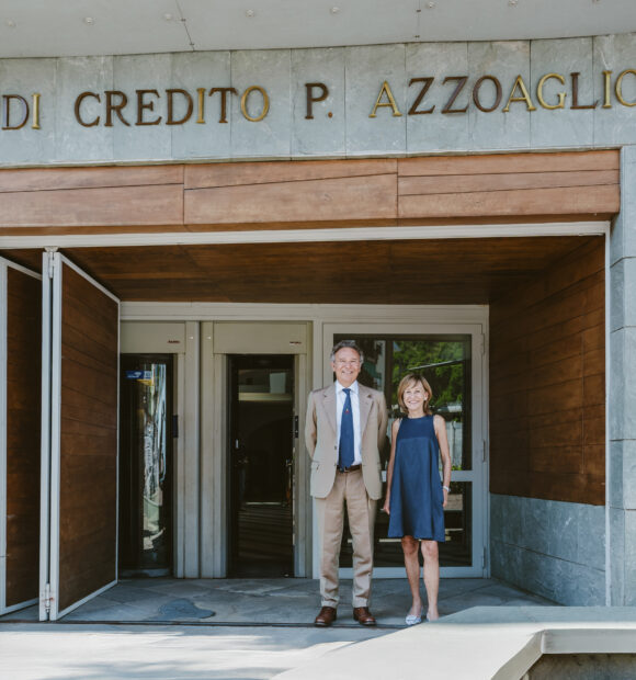 I presidenti Erica Azzoaglio e Simone Azzoaglio davanti alla sede centrale a Ceva