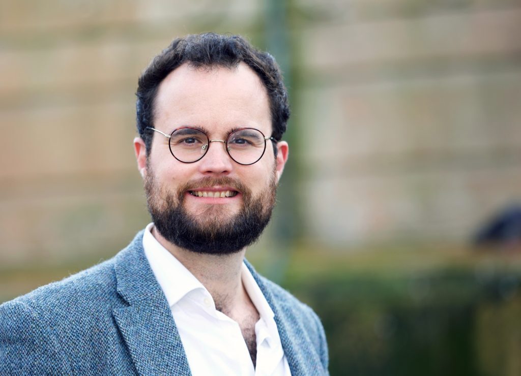 Adam Hunter, Phlo