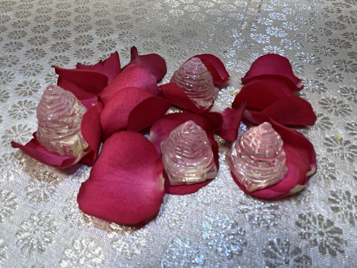 3D Šrí čakry z horského křišťálu. 3D Šrí čakry z horského křišťálu.