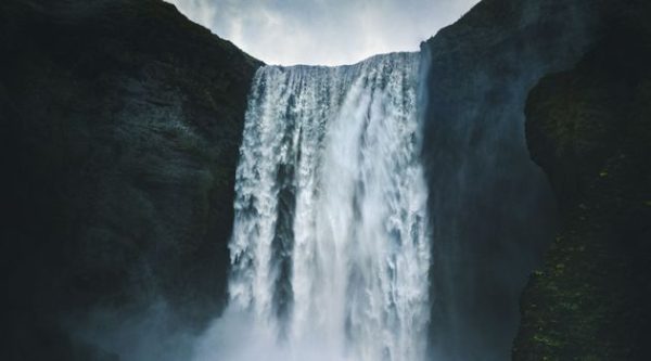 Luxury Small group South Coast: Extra waterfall, local farm dinner & glacier touch - Image 3