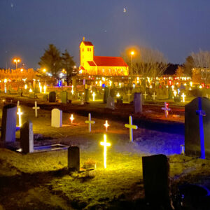 Kirkjug_jolaljos_kubbur