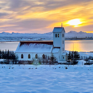 Gardakirkja_uti_vetur_1080x1080px_IMG_0124