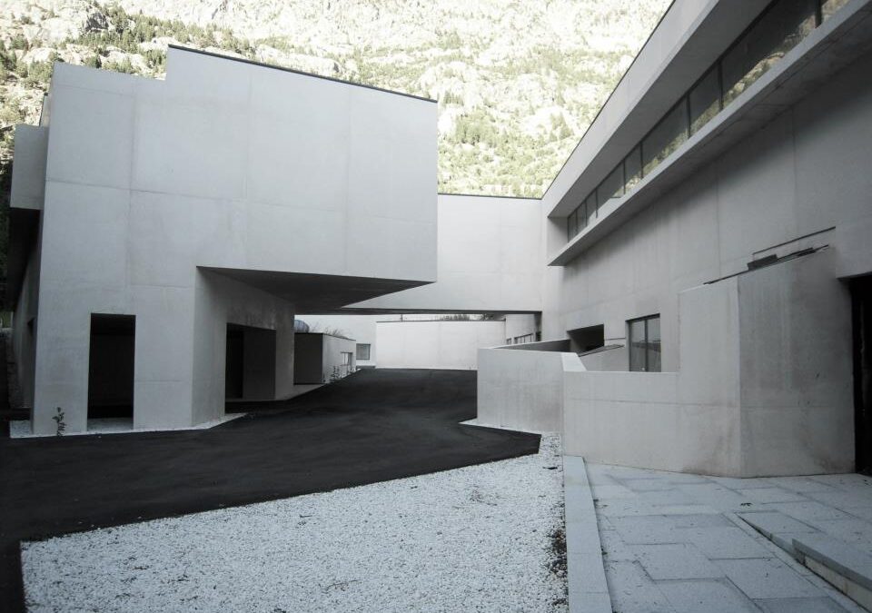 …sobre proyectos inacabados y ruinas modernas: Álvaro Siza en Panticosa