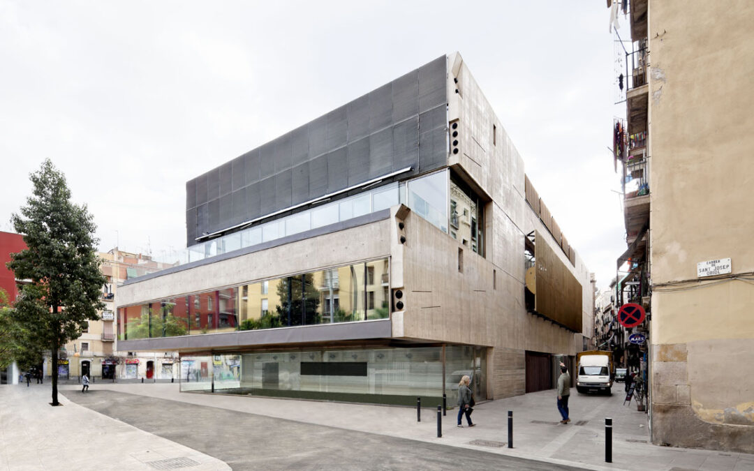 …La Reina Ha Muerto, realismos de H Selby a JL Mateo