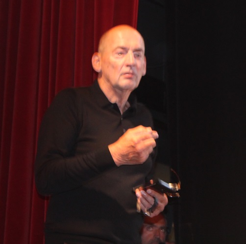 Apuntes y despuntes sobre lo visto y oído en «Cambio de Clima», por Rogelio Ruiz