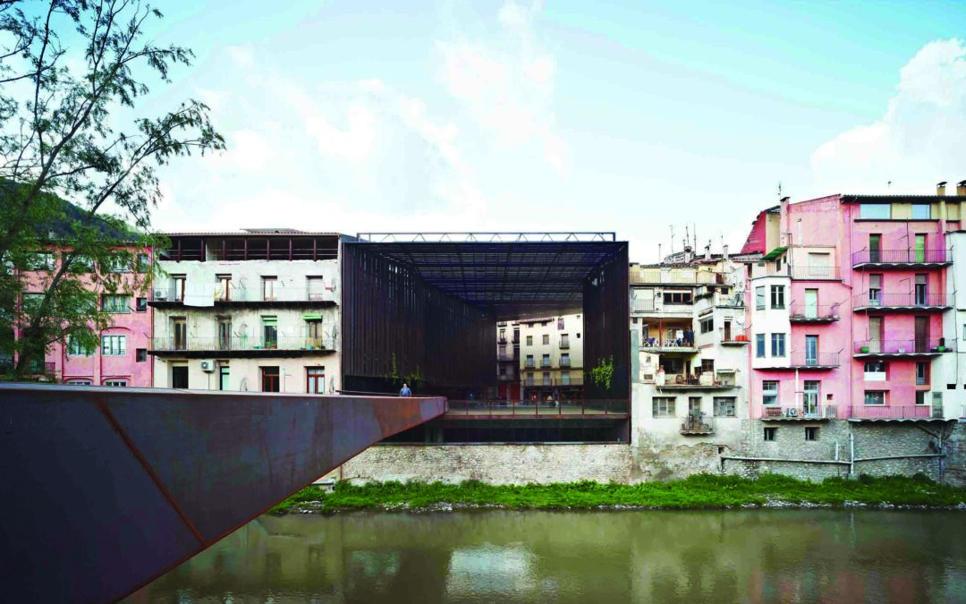 RCR Arquitectes + Puigcorbé arquitectes: Espacio público Teatro La Lira, Ripoll