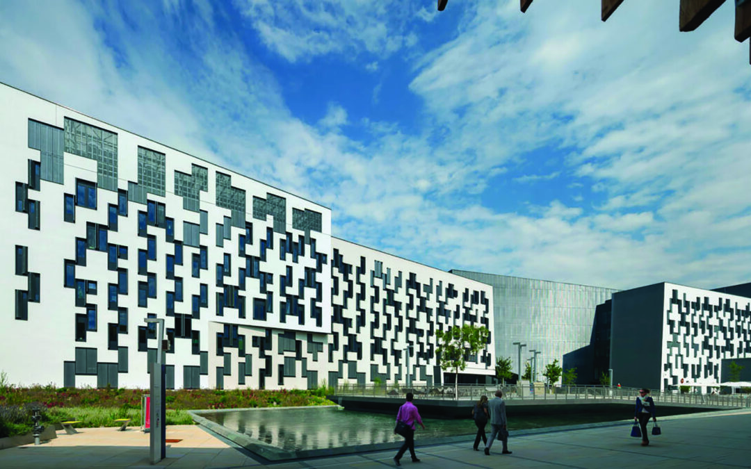 Estudio Carme Pinós: Edificio de departamentos en el nuevo campus de la Universidad de Economía de Viena, Austria
