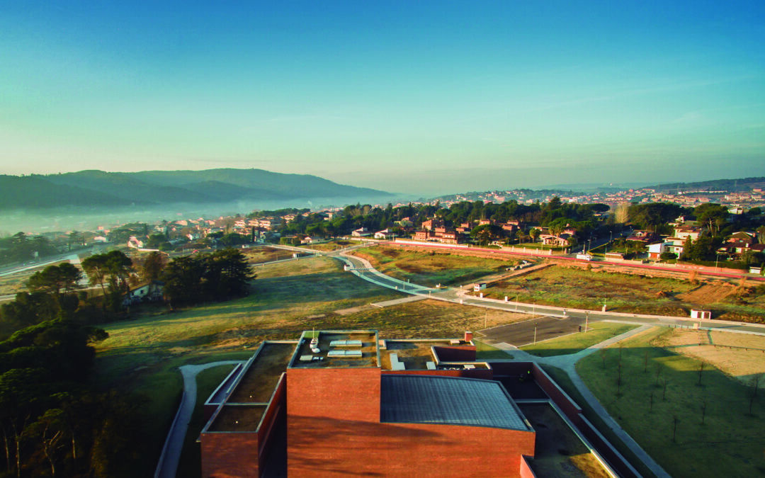 Ávaro Siza Vieira + Aresta a+u: Teatro-Auditorio de Llinars del Vallès