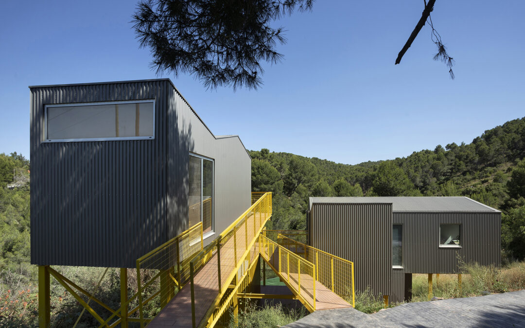 Juan Marco arquitectos · casa industrializada en Chiva,  Valencia