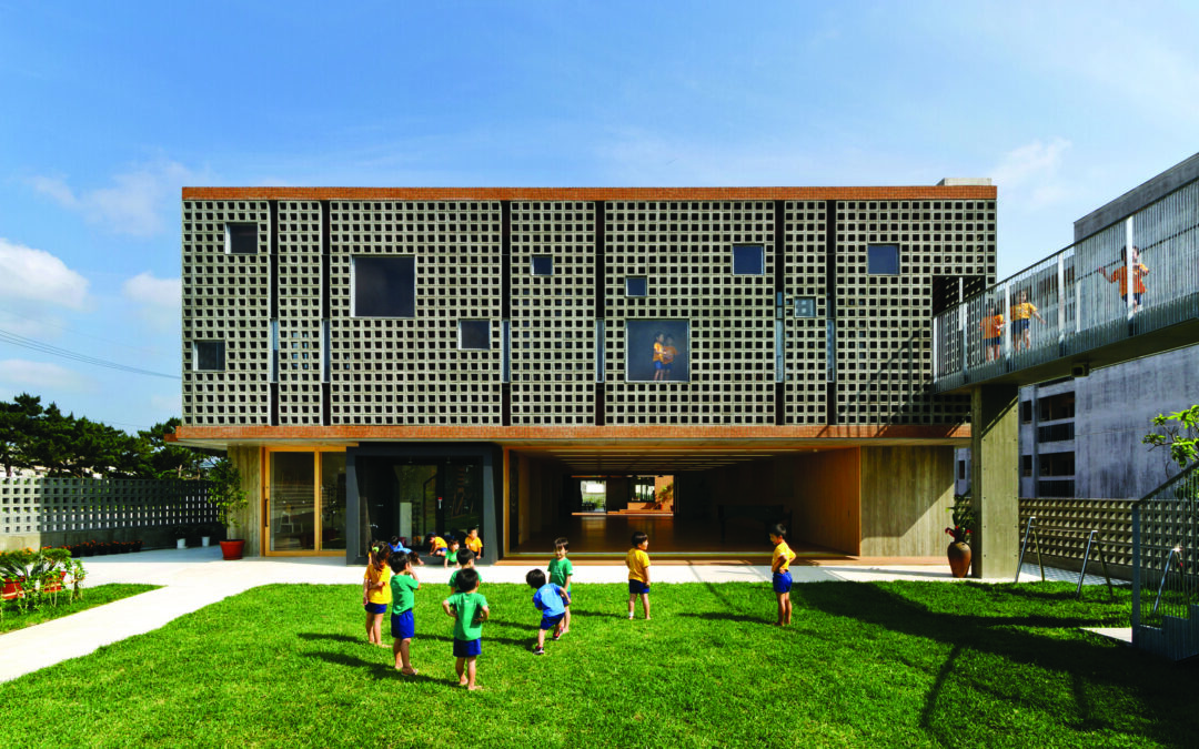 HIBINOSEKKEI + Youji no Shiro: Jardín de infancia y guardería Hanazono, Miyakojima