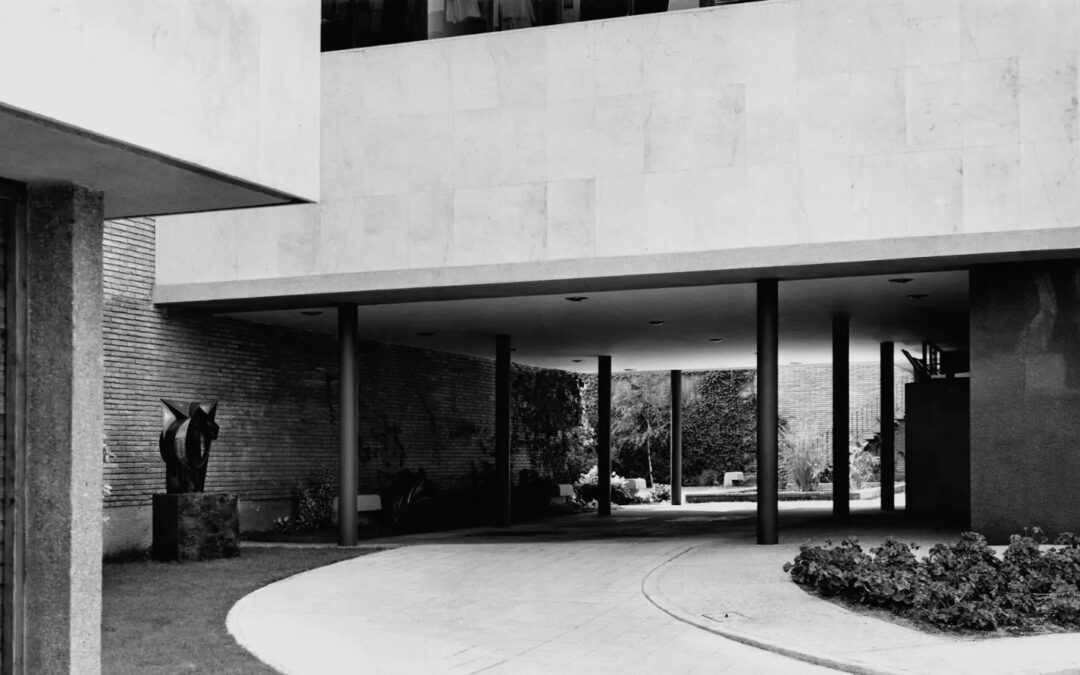 COAC -Barcelona-: Exposición «LÍNEAS DURAS. EDIFICIOS, DISEÑO Y URBANISMO EN BARCELONA (1949-1974)»