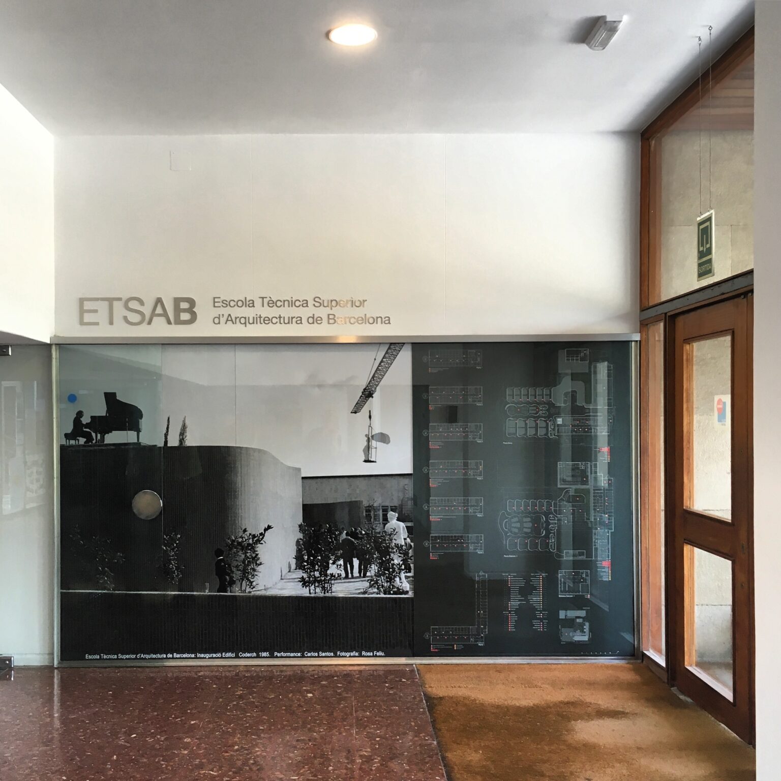 entrada de la Escola Técnica Superior d'Arquitectura de Barcelona
