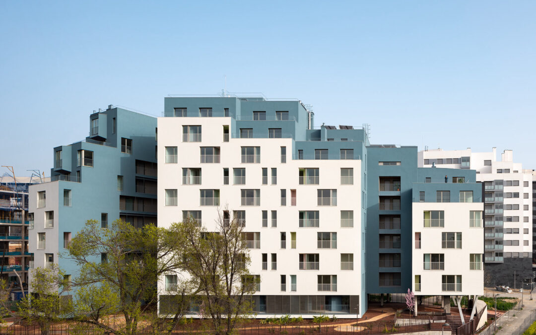 MARMOLBRAVO Y MADhel · LA SCALA NSA6, 100 viviendas sociales en Vallecas, Madrid