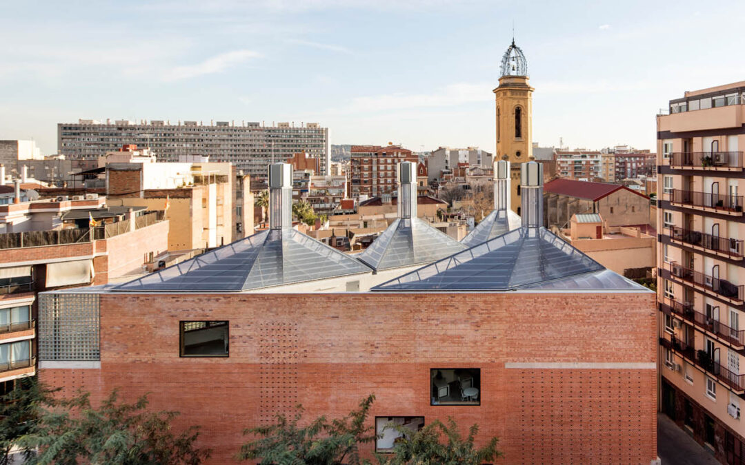 HArquitectes · CRISTALLERIES PLANELL CENTRE CIVIC · CENTRO CÍVICO · CIVIC CENTER, BARCELONA