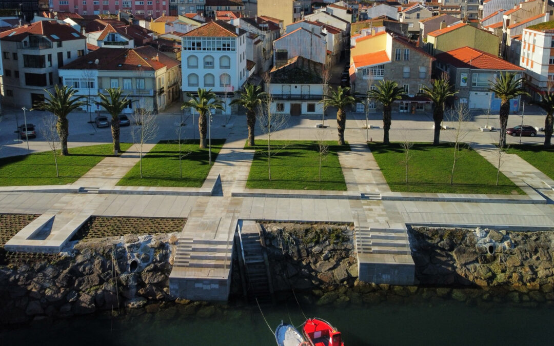 CREUSeCARRASCO + RVR arquitectos· Acondicionamiento del borde portuario, Porto do Son (A Coruña)