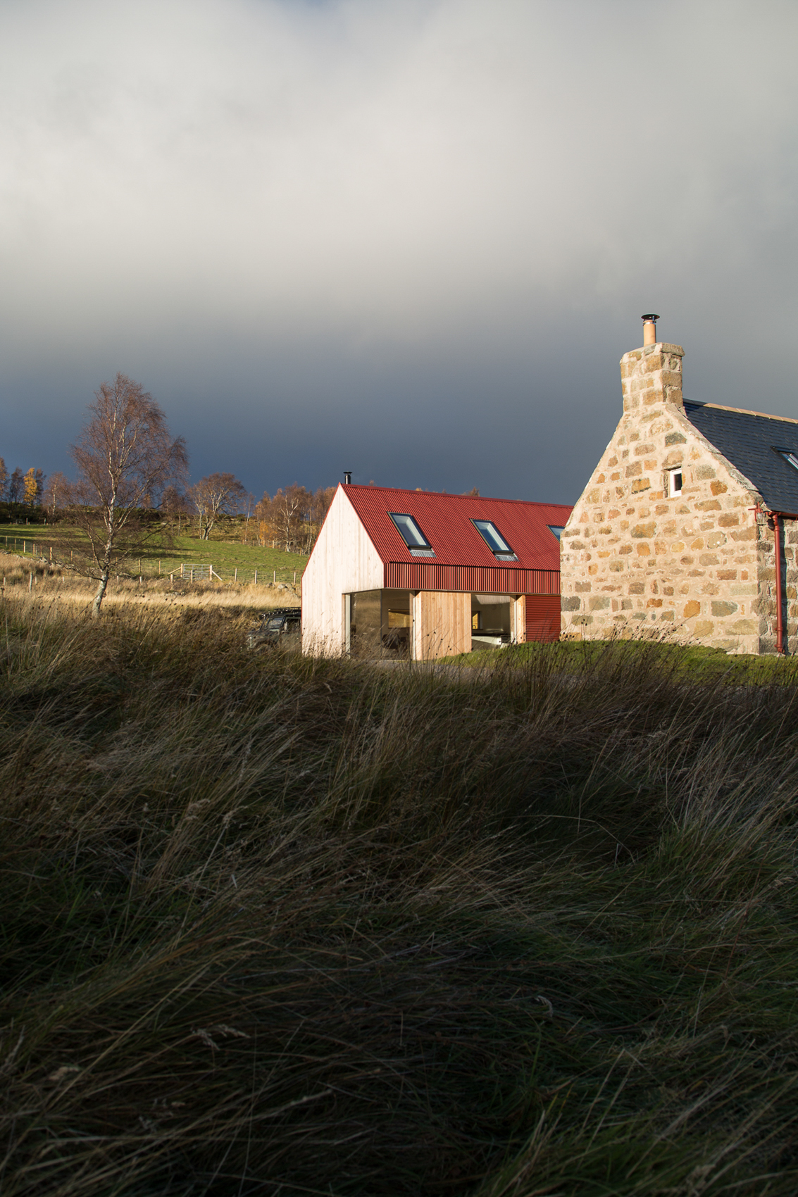 Tor Contracting — Coldrach, Crathie, Scotland — exterior 2 — image©Moxon