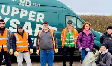 UDL TEAM JOIN LUNAN BAY BEACH CLEAN-UP