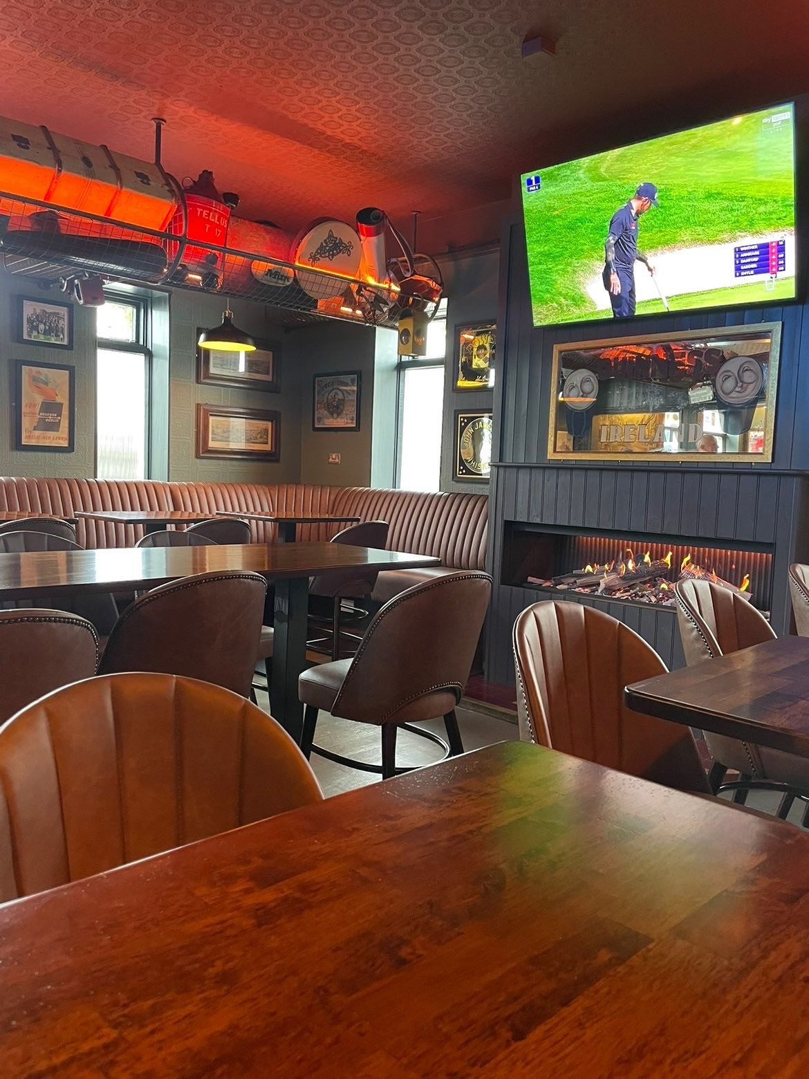 Four Winds Bar Restaurant Interior