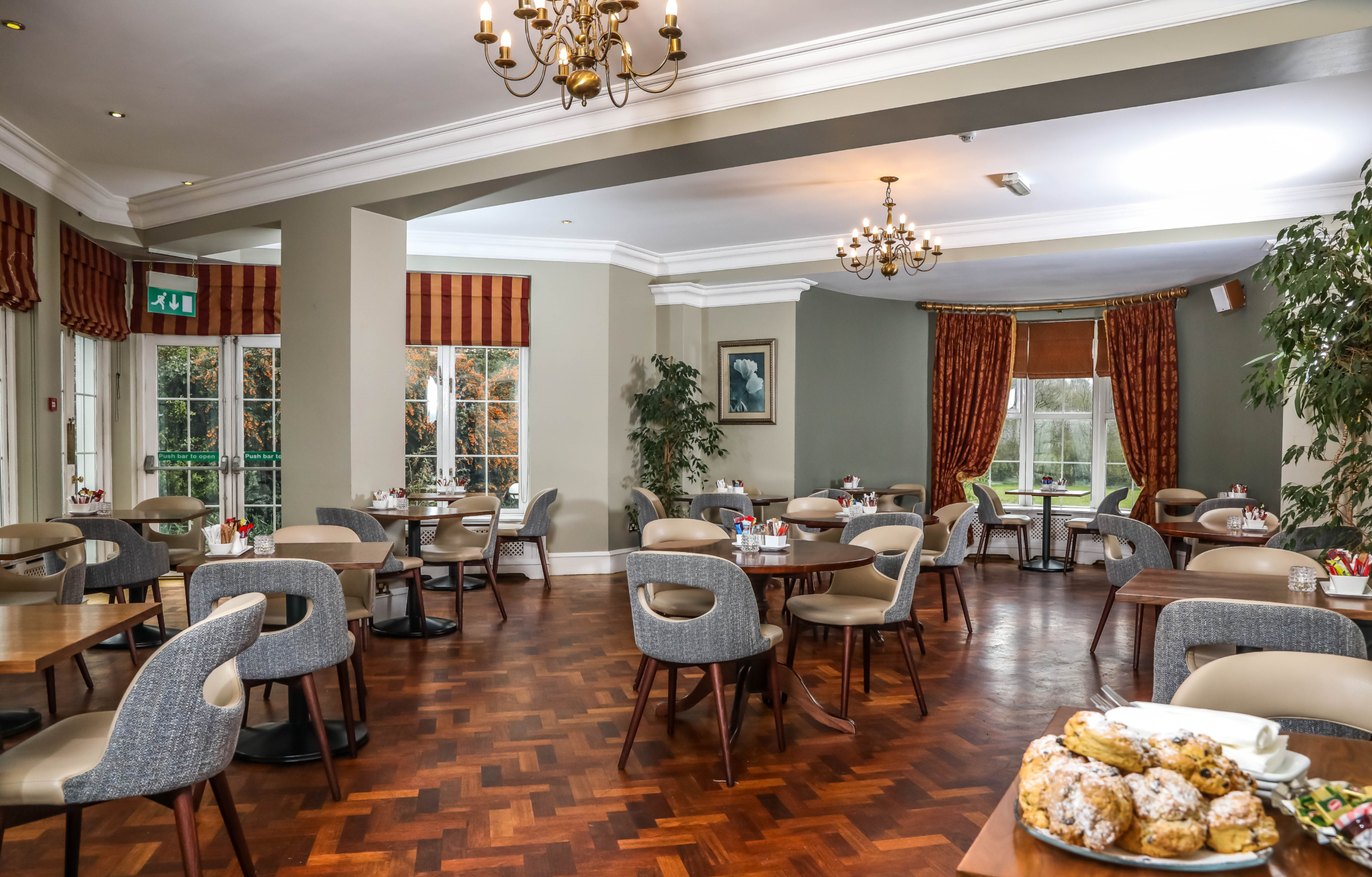 Springfort Hall Bar 02