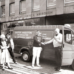 1987-Abdn-Students-Charities-Van-for-Farm.png