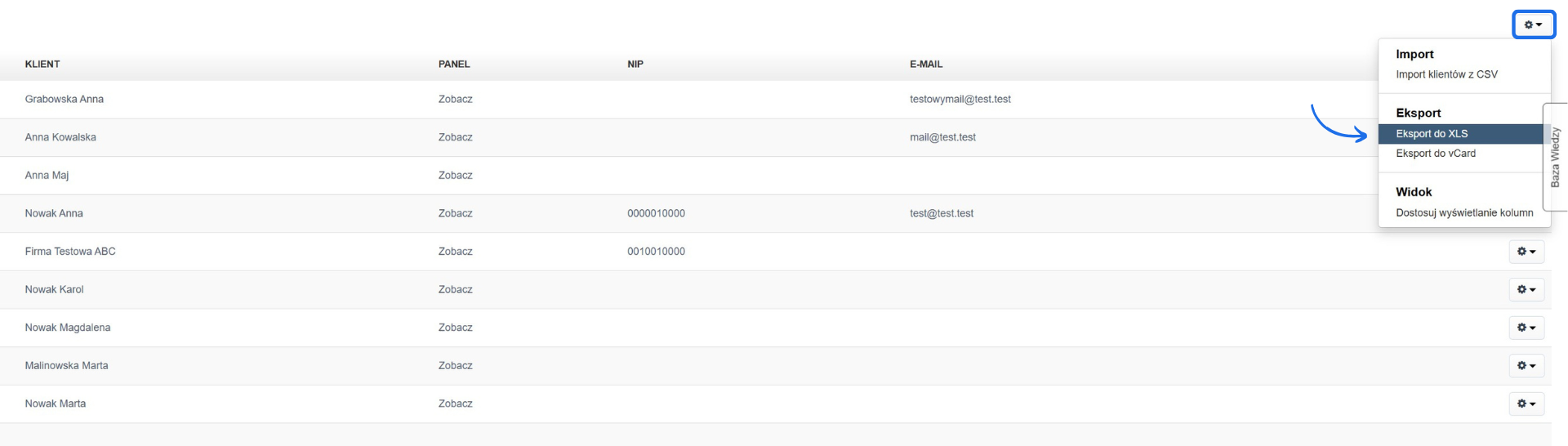 Lista klientów w systemie fakturowym z rozwiniętym menu eksportu, wskazującym opcję 'Eksport do XLS' dla pobrania danych w arkuszu kalkulacyjnym.