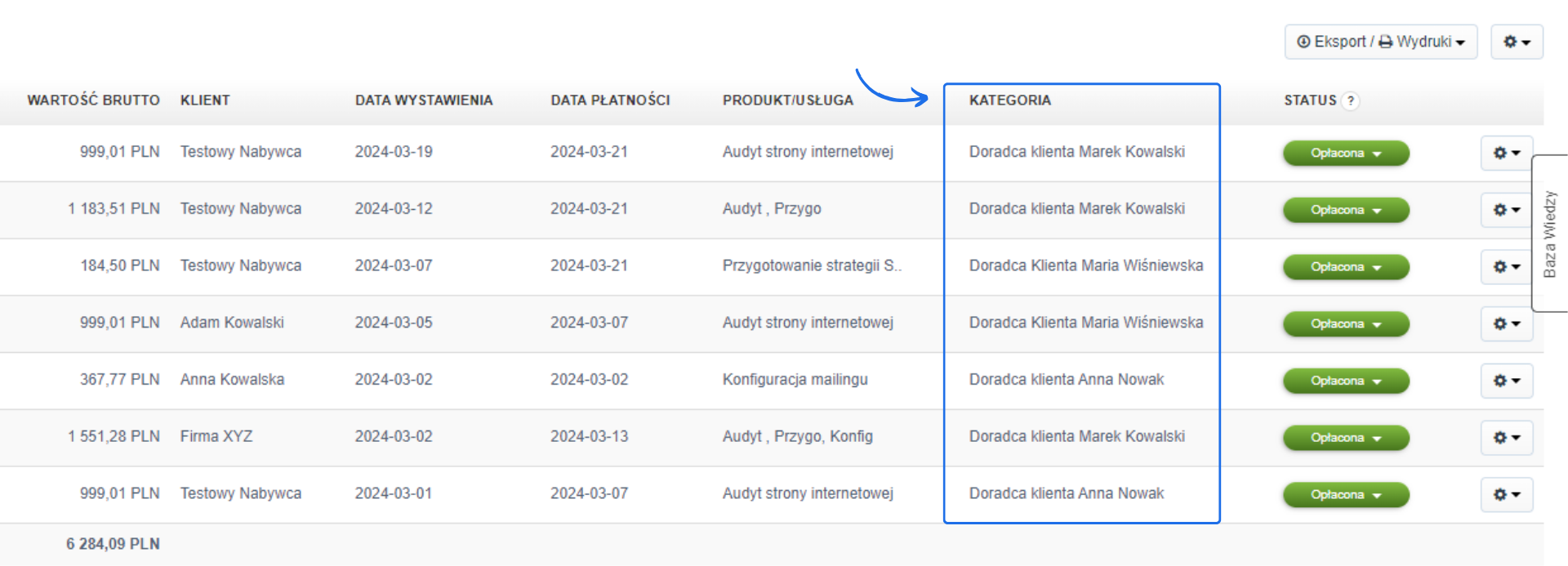 Kolumna na liście faktur z widoczną przypisaną kategorią.
