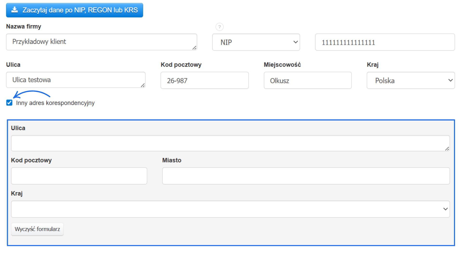 Formularz klienta z włączoną opcją „Inny adres korespondencyjny” i pustymi polami do wprowadzenia danych.