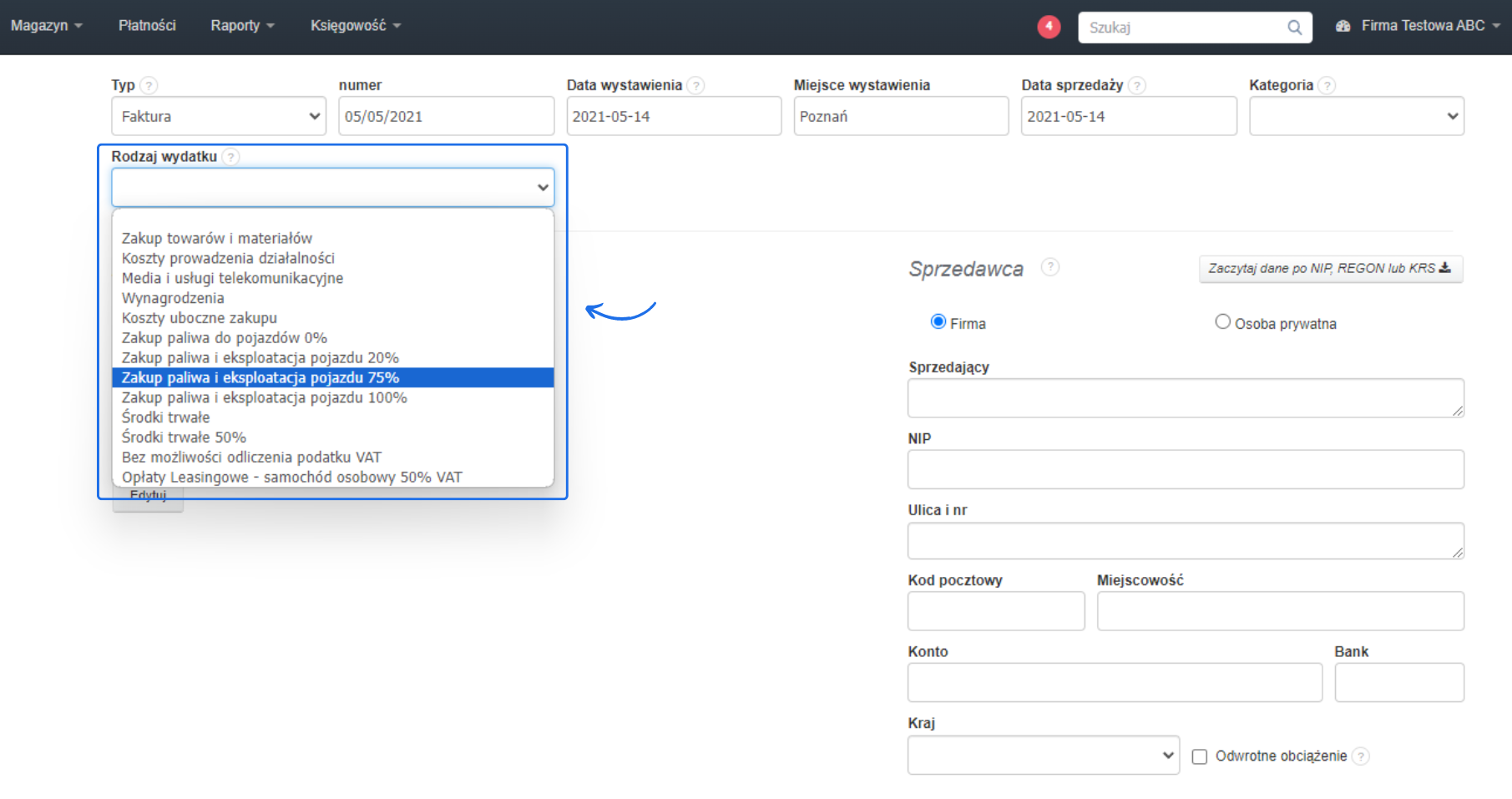 Formularz tworzenia faktury kosztowej w systemie Fakturownia z rozwiniętym polem rodzaj wydatku i opcjami m.in. zakup i eksploatacja pojazdu czy środki trwałe.