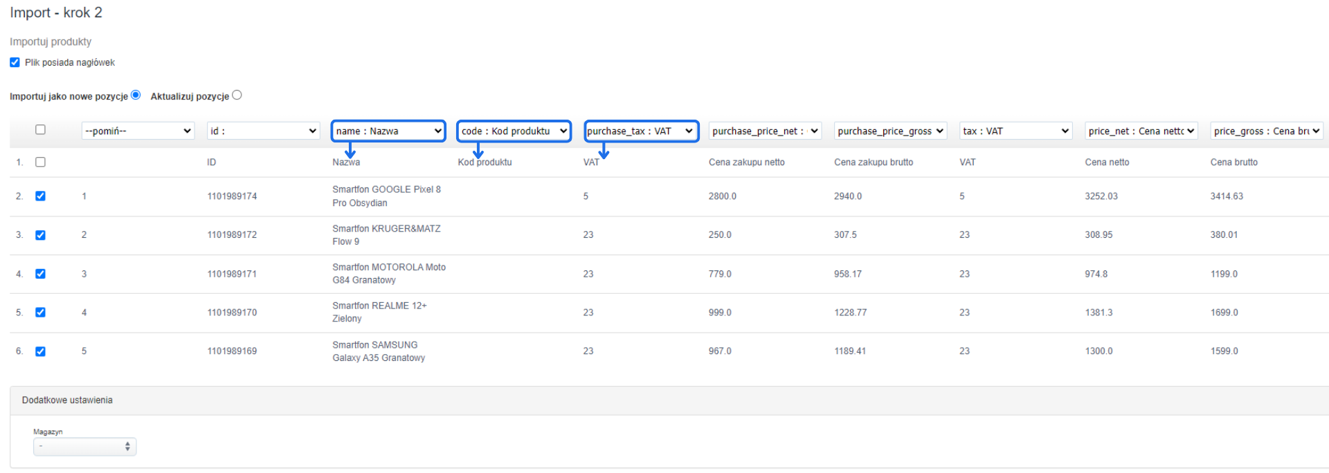 Import produktów, krok 2, z przypisanymi zmiennymi: nazwa, kod produktu, VAT oraz cenami zakupu netto i brutto dla różnych modeli smartfonów.