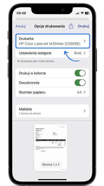 Opcje drukowania faktury w aplikacji mobilnej Fakturownia na iPhone. Wybór drukarki HP Color LaserJet, ustawienia koloru, dwustronnego druku i formatu A4.