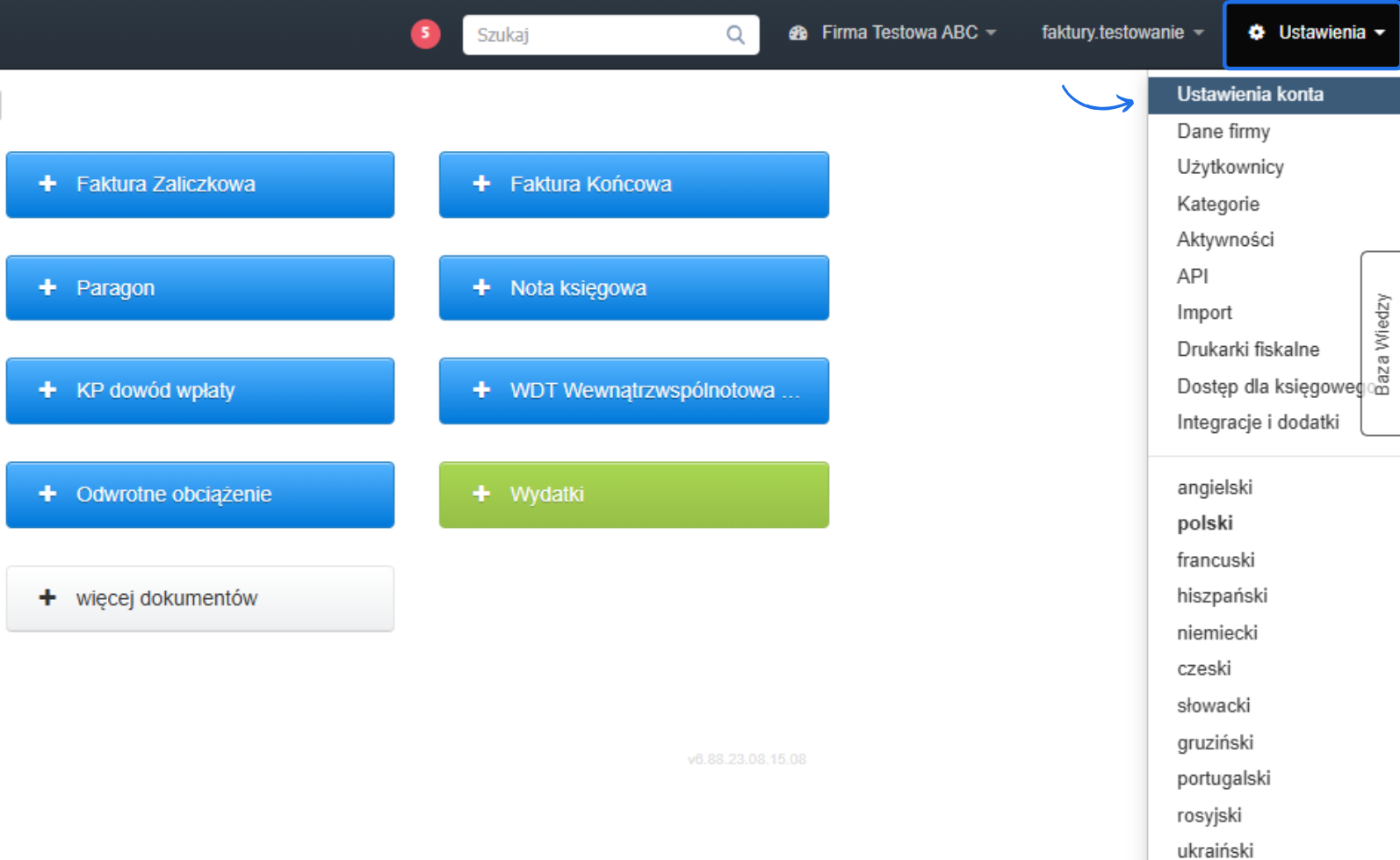 Panel główny systemu Fakturownia z rozwiniętym menu ustawień konta, zawierającym opcje językowe i inne konfiguracje użytkownika.