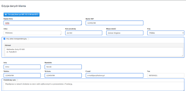 Formularz edycji danych klienta z polami do uzupełnienia: nazwa firmy, NIP, adres, kontakt i dodatkowy opis.