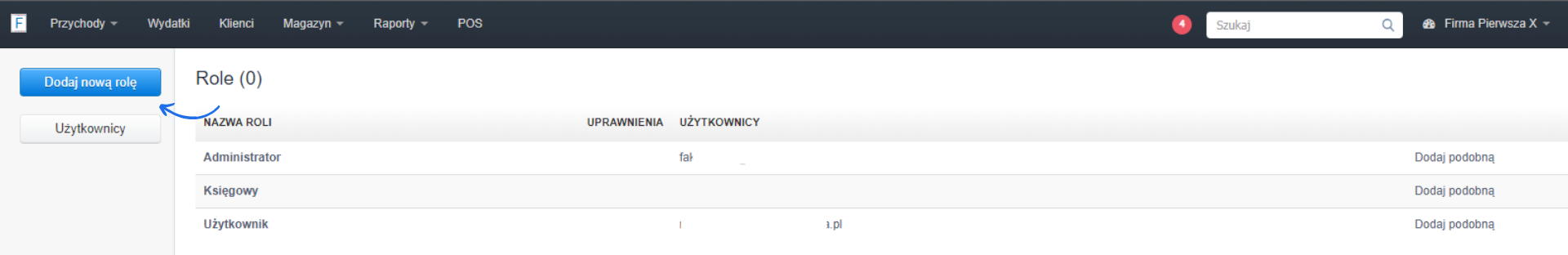 Lista ról systemowych z przypisanymi do nich adresami e-mail oraz przyciskiem do stworzenia nowej roli lub przejścia do listy użytkowników.