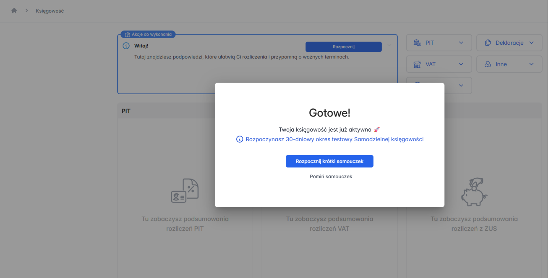 Widok komunikatu wskazującego na prawidłowe skonfigurowanie modułu samodzielna księgowość z opcją samouczka lub pominięcia.