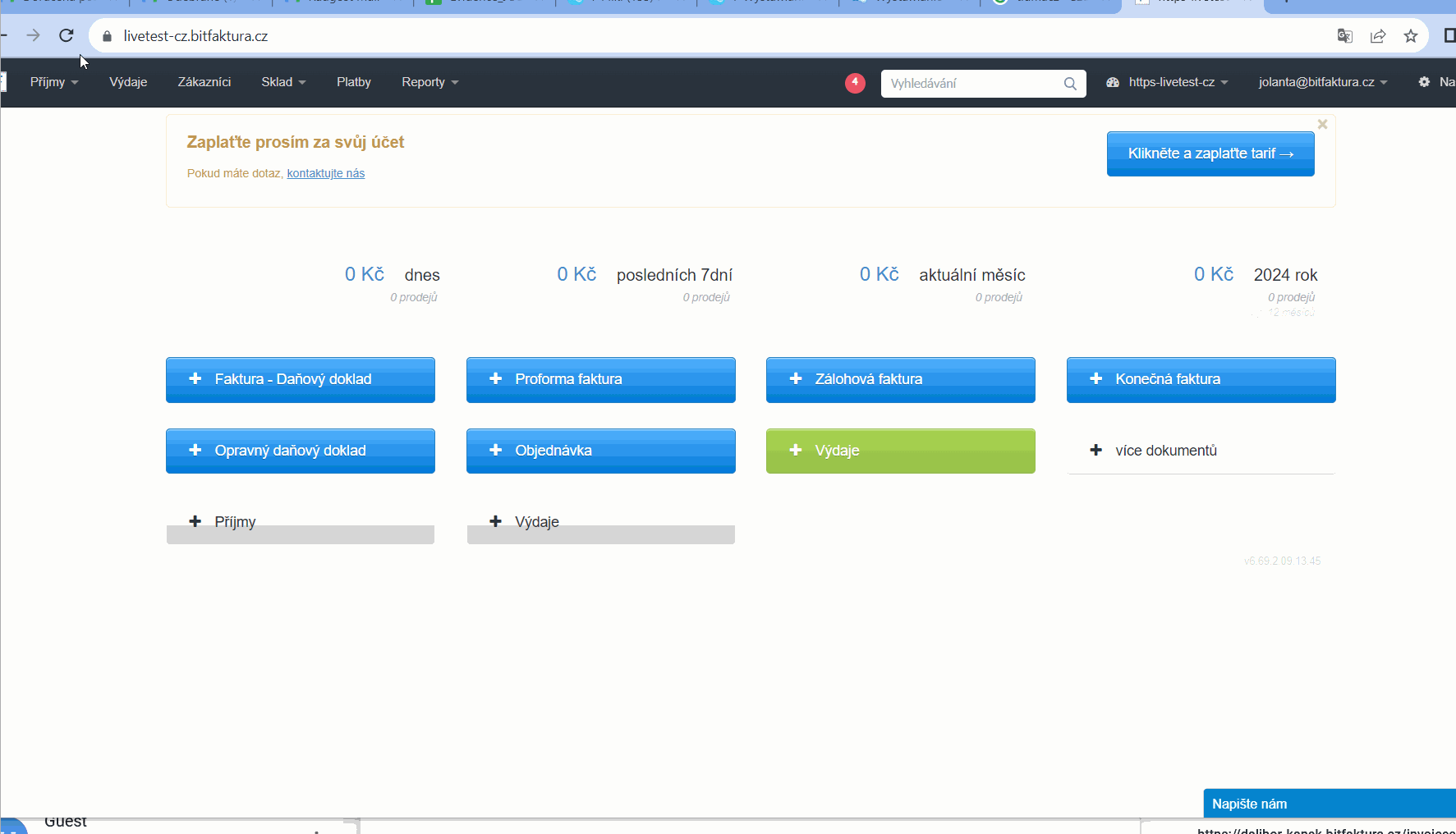 Pravidelne faktury vystavujte pouze v pracovni dny