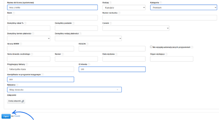 Formularz klienta z dodatkowymi polami: kategoria, bank, termin płatności, ID klienta, nabywca, identyfikator księgowy i przyciskiem Zapisz.